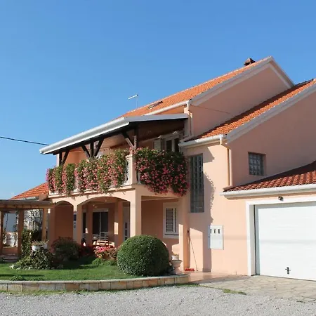 Milivoj Custic Apartment Murvica (Policnik)